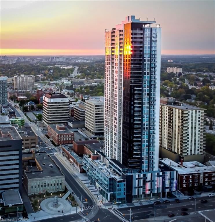Property Photo:  60 Frederick Street 1109  ON N2H 0C7 
