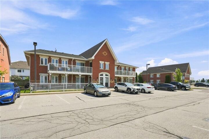Property Photo: 1701 Lampman Avenue 204 ON L7L 6R7