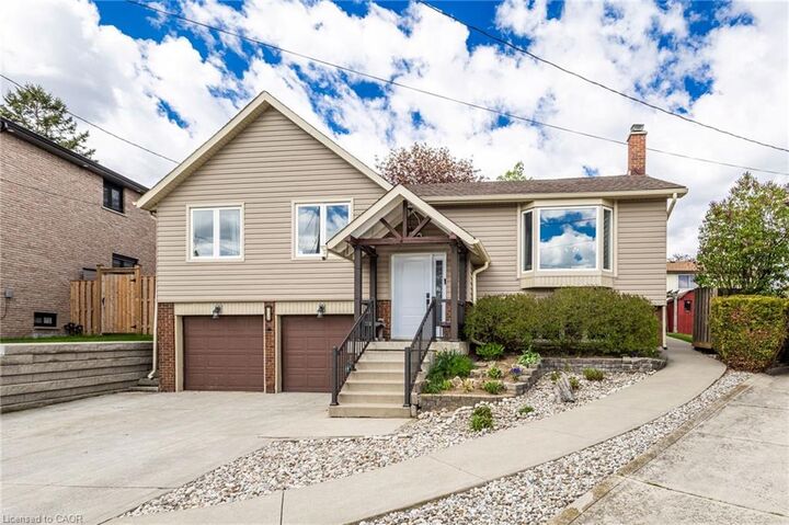 Property Photo: 118 Napoli Drive ON L9C 6X2