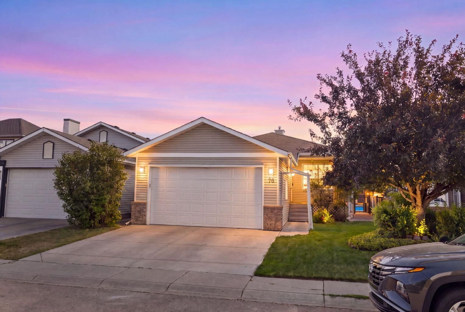 Property Photo: 76 Douglas Ridge Close SE AB T2Z 2M3