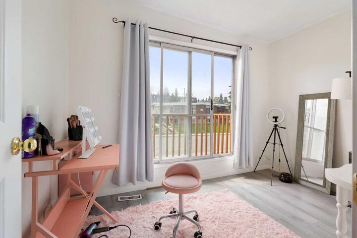 Property Photo: 11268 6 SW AB T2W 1V9