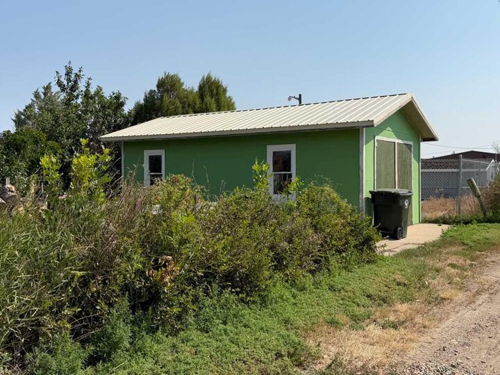 Property Photo: 222 6 Street N AB T0K 2K0