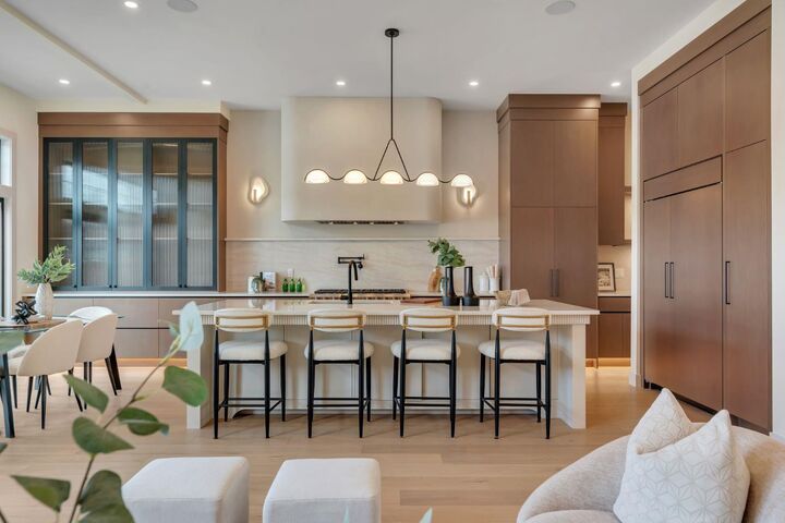Property Photo: 4110 18 Street SW AB T2T 4V7