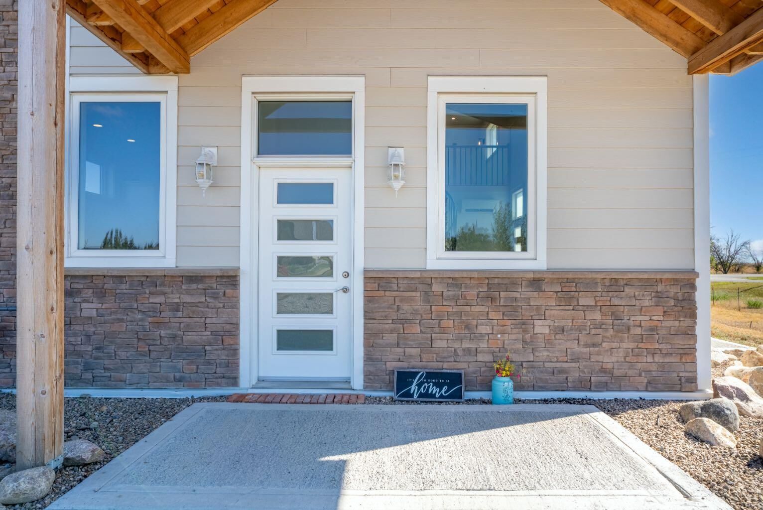 Property Photo: 517 6A Street N AB T0L 0R0
