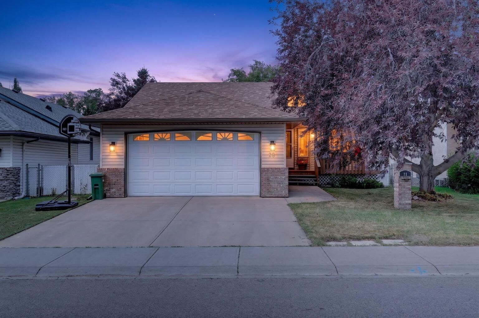 Property Photo: 28 Cambridge Glen Drive AB T1P 1N3