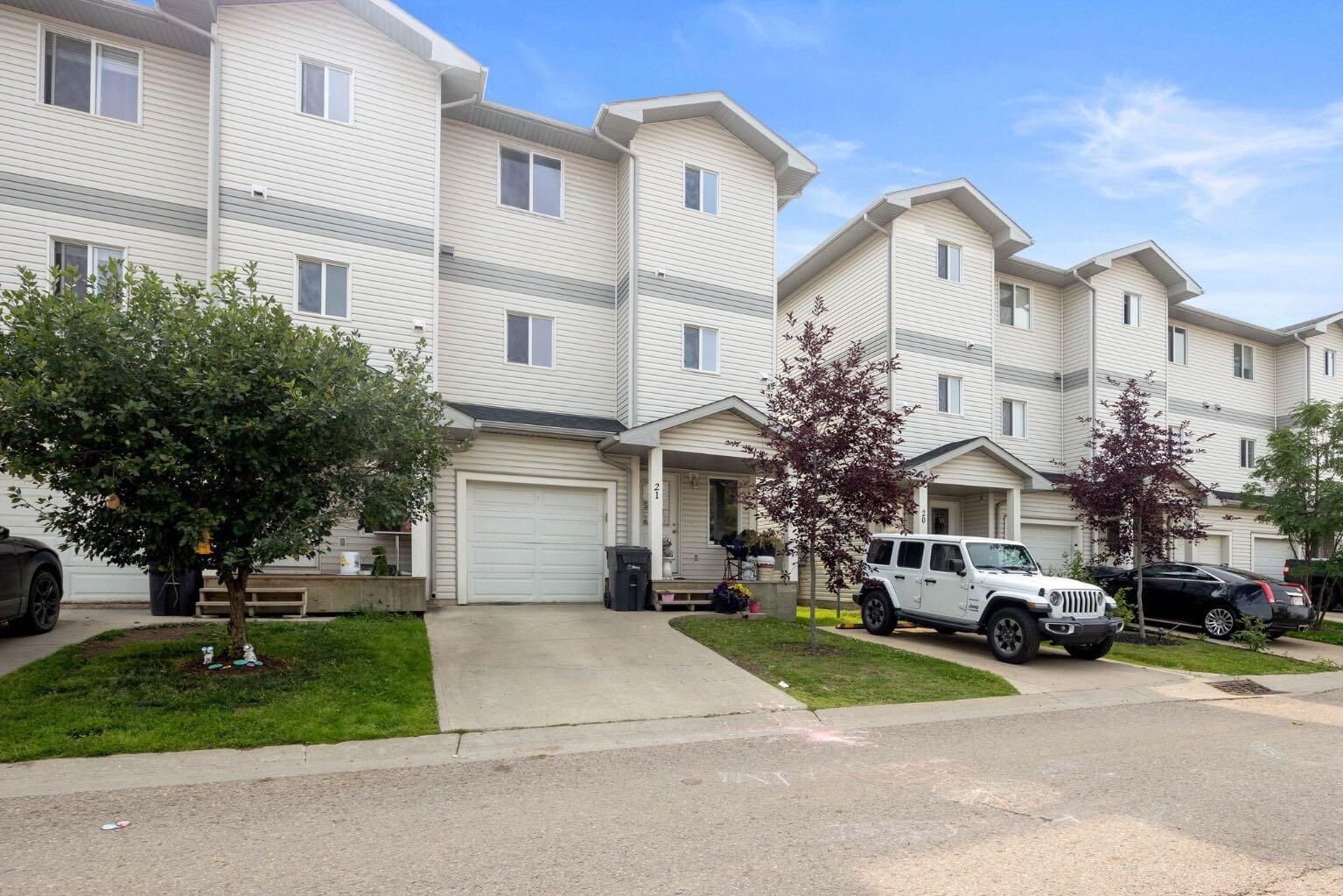 Property Photo:  313 Millennium Drive 21  AB T9K 0M2 