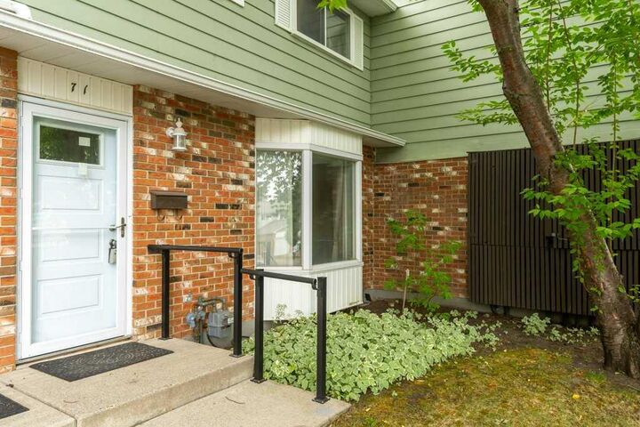 Property Photo: 2815 Palliser Drive SW 71 AB T2V 3S8
