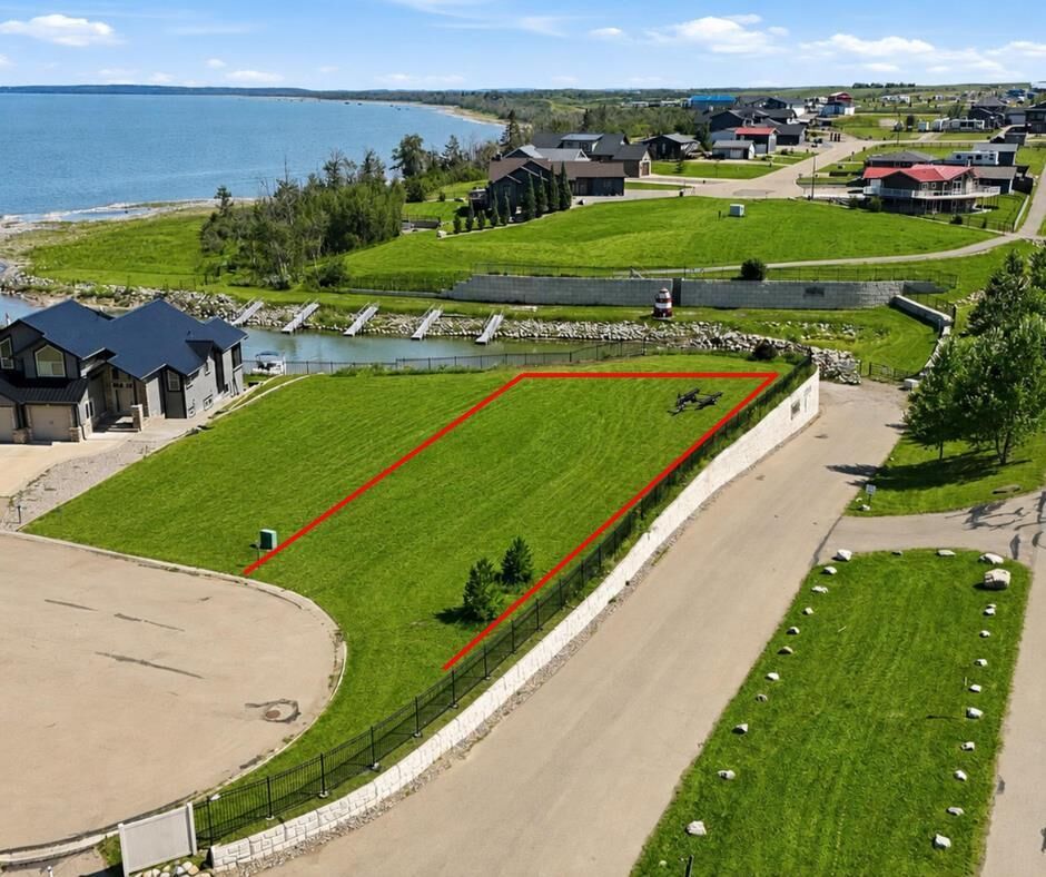 Property Photo: 2 Marina Place AB T0C 2L0