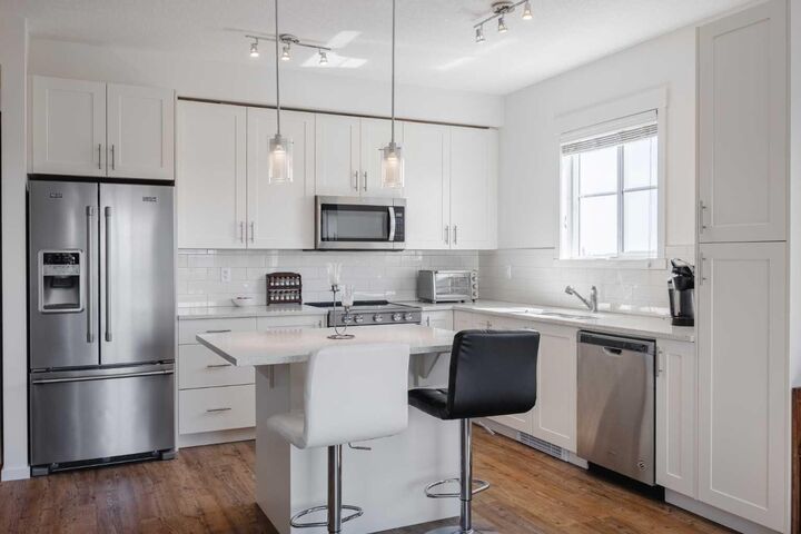 Property Photo:  151 Legacy Main Street SE 6409  AB T2X 4A4 