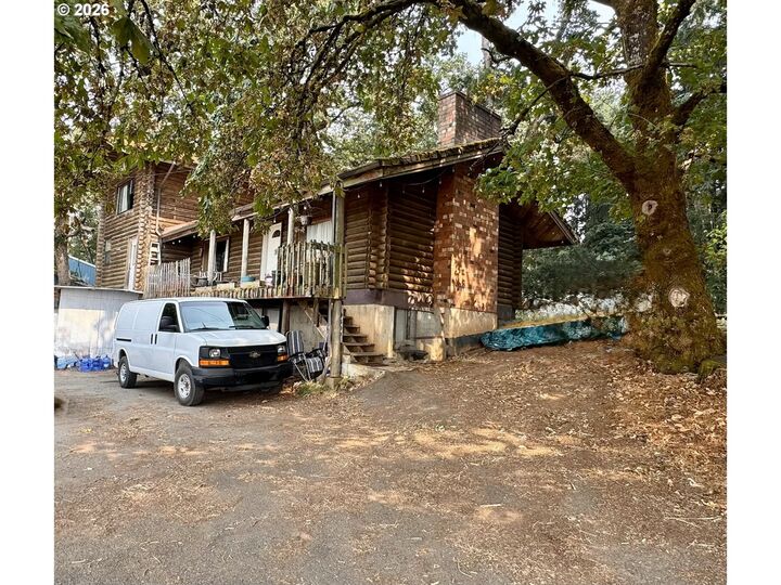 Property Photo:  9500 SE Woodland Ct  OR 97101 