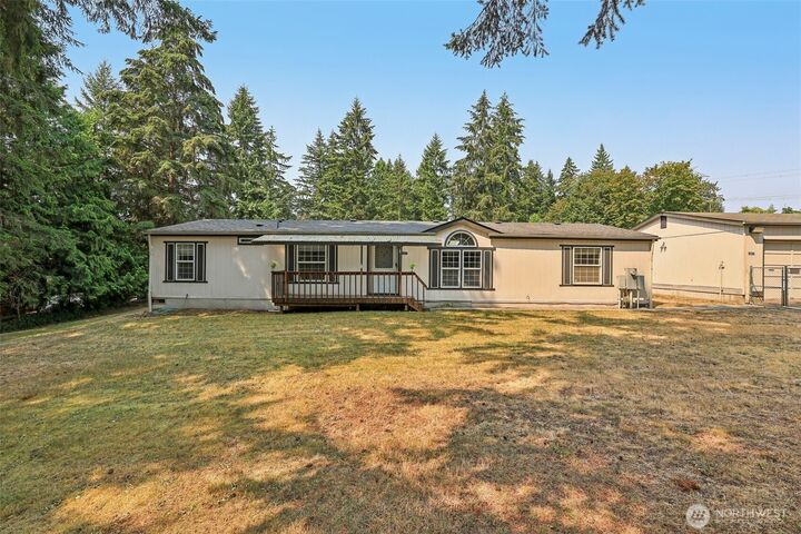 Property Photo: 16627 230th Avenue SE WA 98038