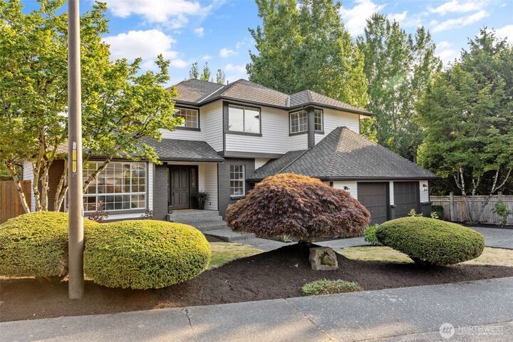 Property Photo:  11715 SE 61st Place  WA 98006 