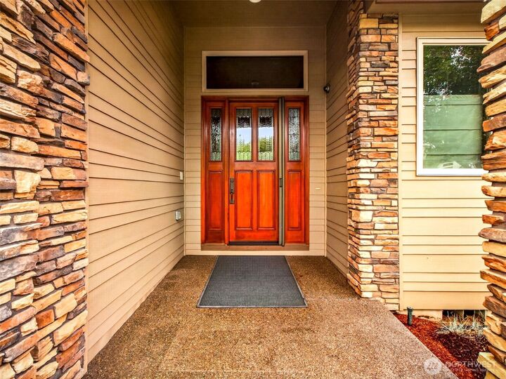 Property Photo: 1005 SE 201st Court WA 98607