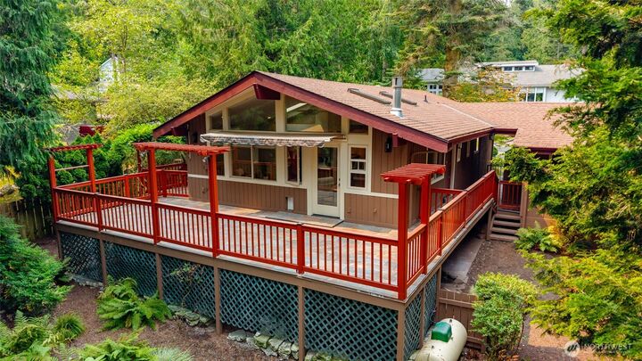 Property Photo:  340  Snohomish Drive  WA 98257 