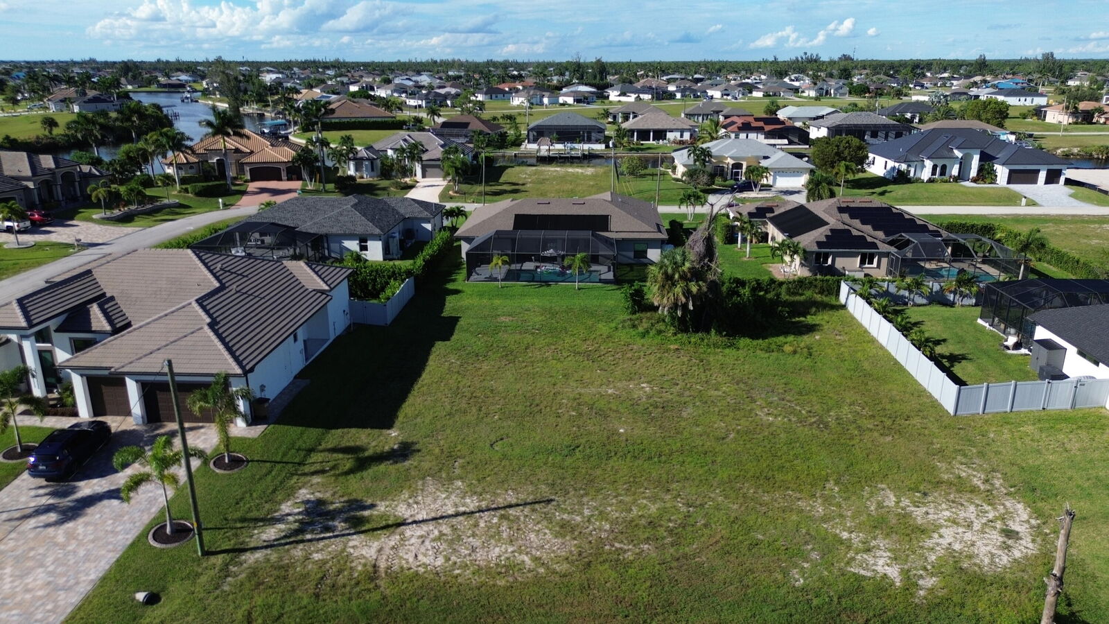 Property Photo: 3437 NW 18th Street FL 33993
