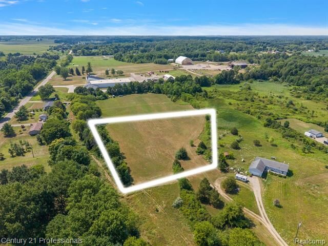 Property Photo:  0000 Callis Rd.  MI 48446 