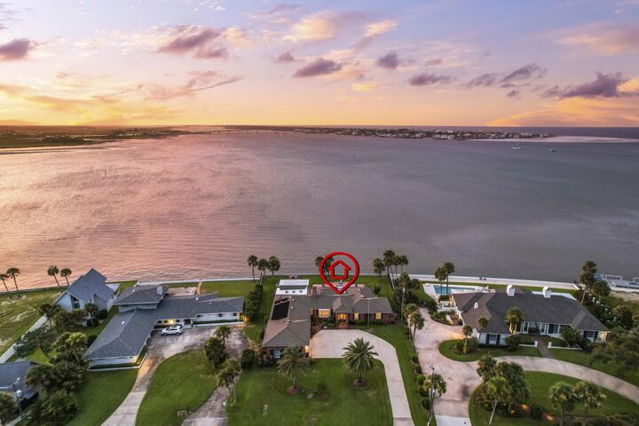 Property Photo: 181 Inlet Dr FL 32080