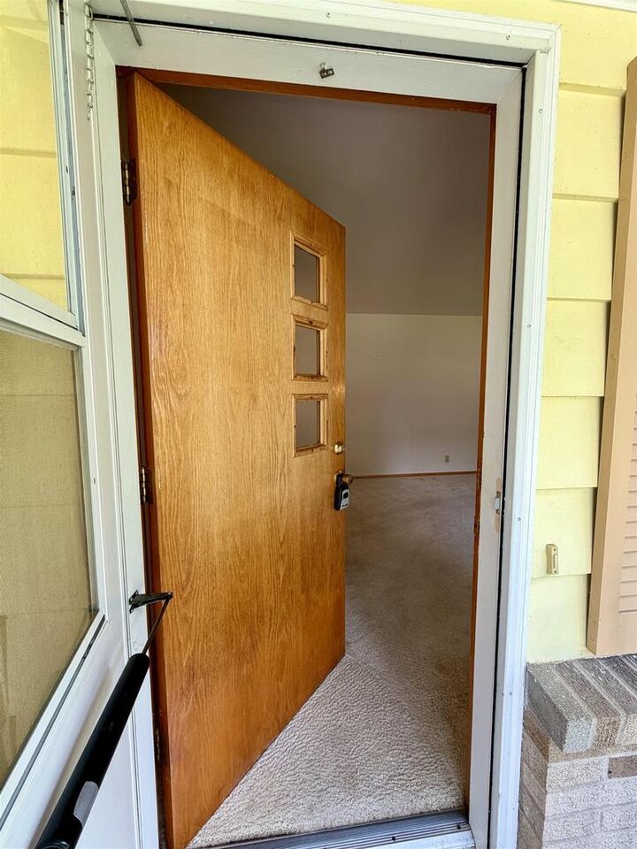 Property Photo:  2122 N Hawthorne Park Drive  WI 53545 