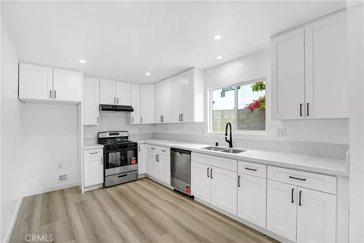 Property Photo:  13260 Winfield  CA 91402 