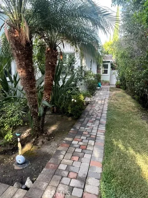 Property Photo: 4419 Calhoun CA 91423