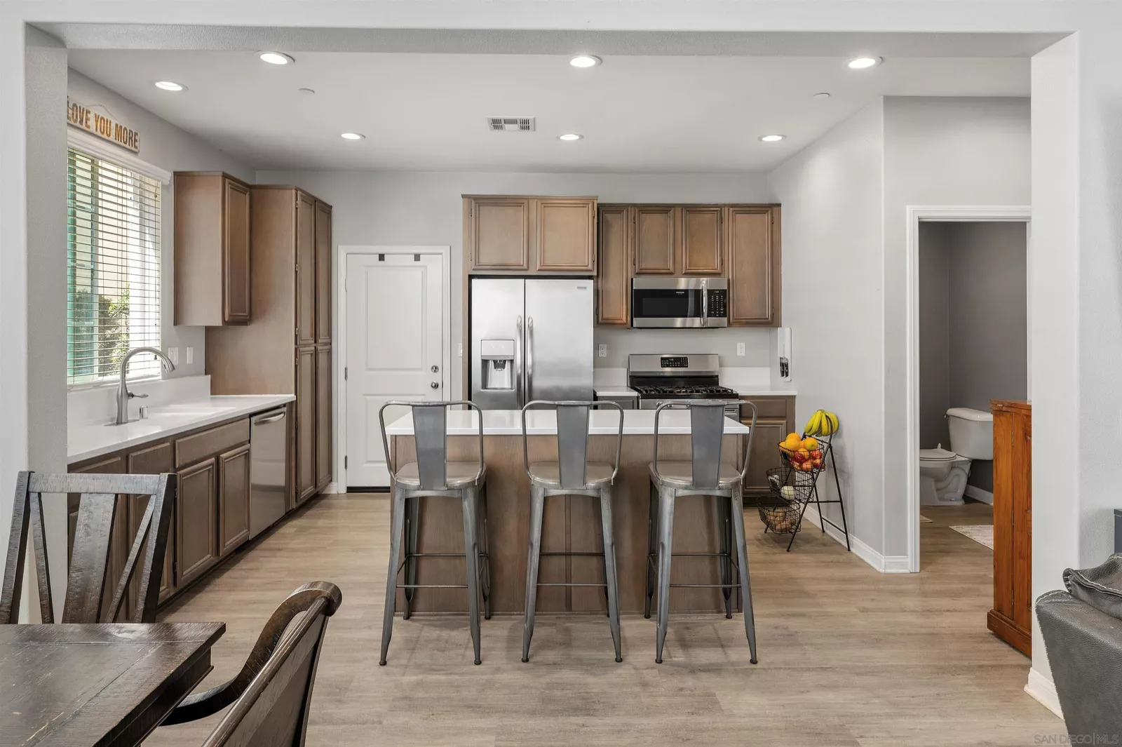 Property Photo: 1709 Frangipani Ave CA 91913