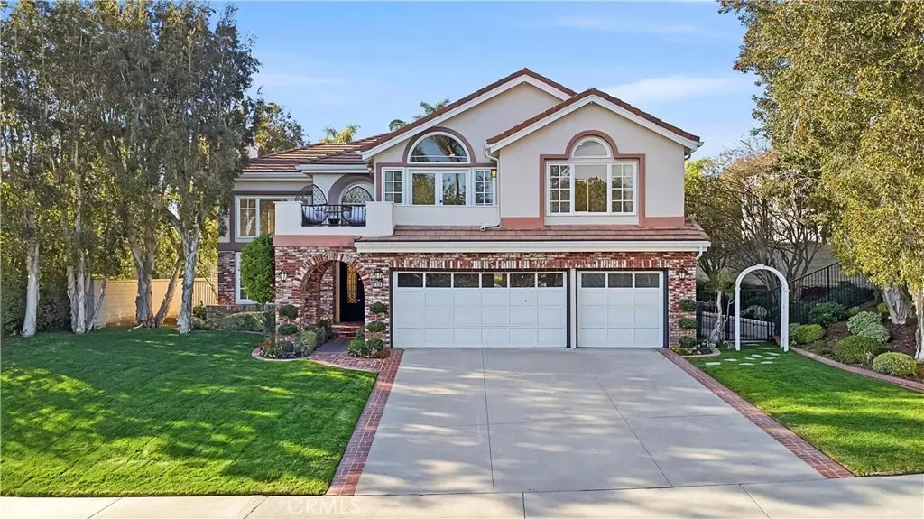 Property Photo: 19 Easthill CA 92679