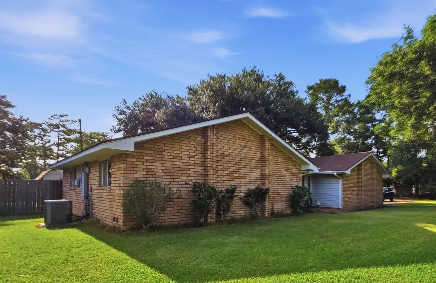 Property Photo:  110 Wren Dr  TX 77657 