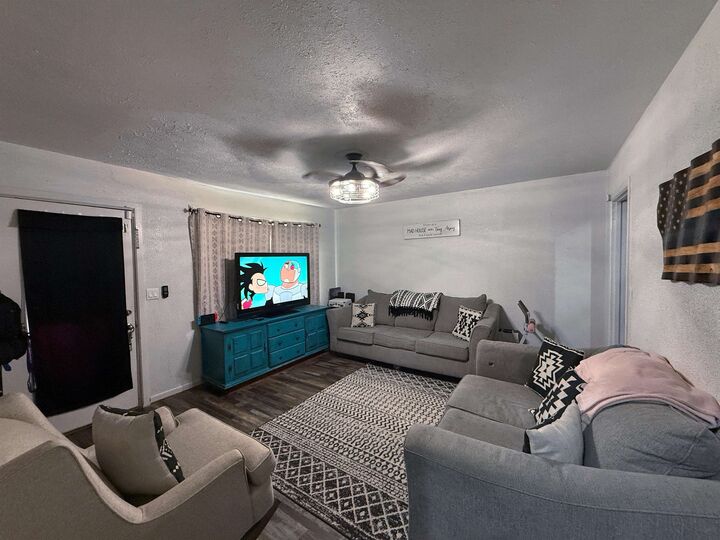 Property Photo: 840 N 6th Street TX 77656