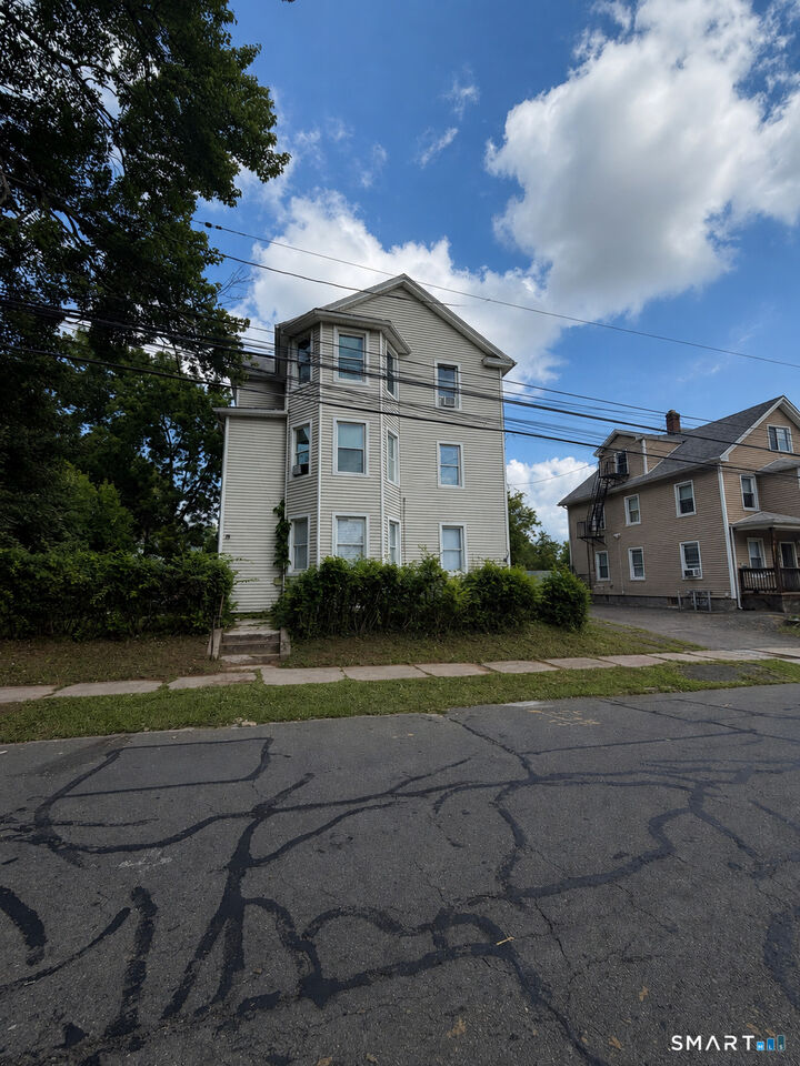 Property Photo:  78 Rhodes Street  CT 06051 