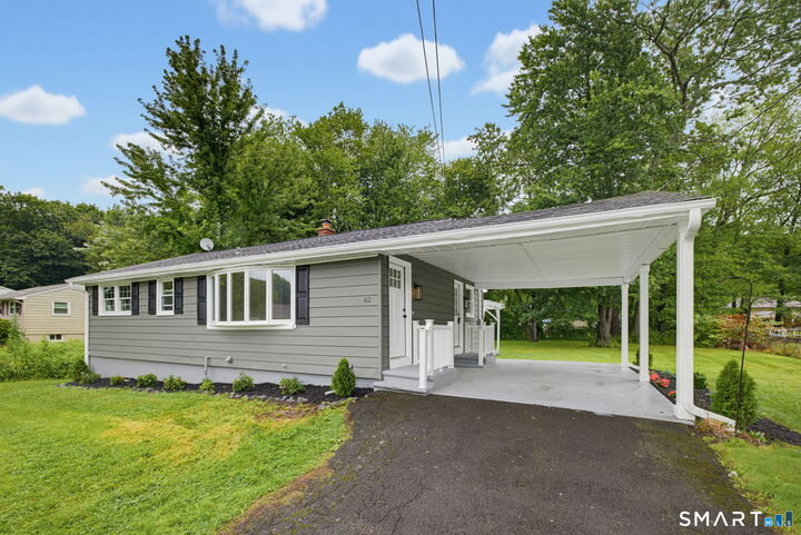 Property Photo:  62 Kingswood Lane  CT 06716 