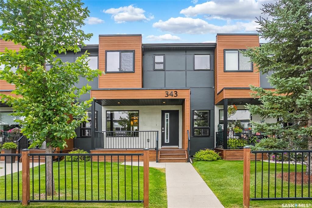 Property Photo: 343 Rajput Way SK S7W 0W3