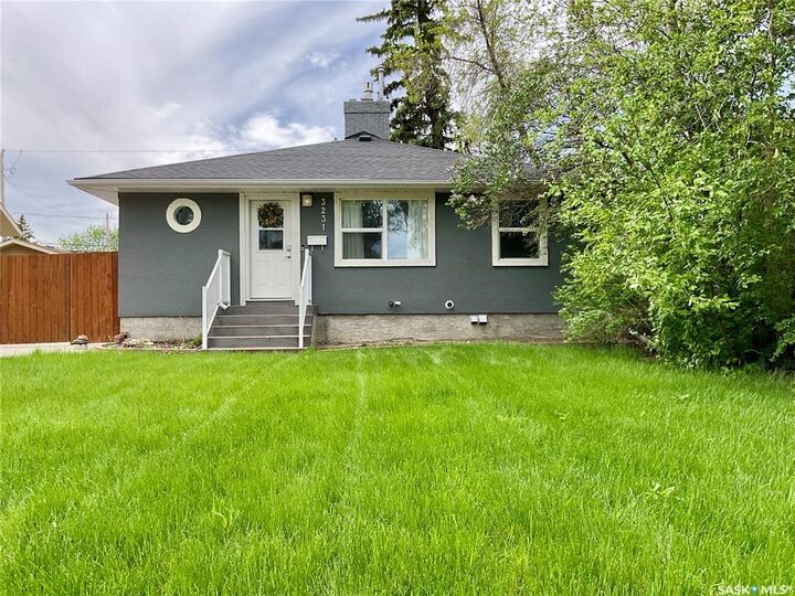 Property Photo: 3231 Hill Avenue SK S4S 0W5