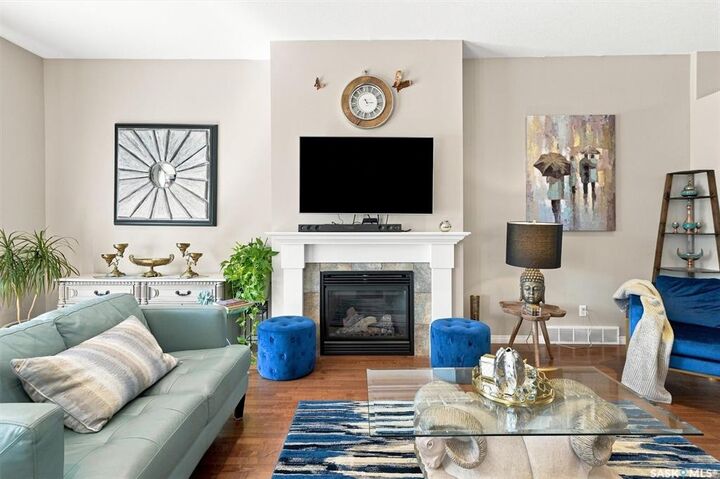 Property Photo: 715 Bellmont Court SK S7V 1K7