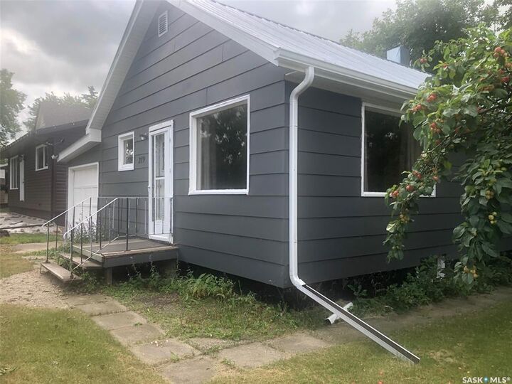 Property Photo: 219 3rd Avenue E SK S0A 0L0