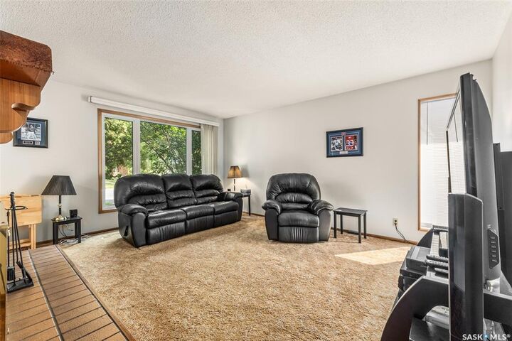 Property Photo:  6142 7th Avenue N  SK S4T 7G8 