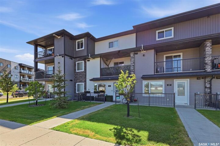 Property Photo: 610 Baltzan Boulevard SK S7W 0X5