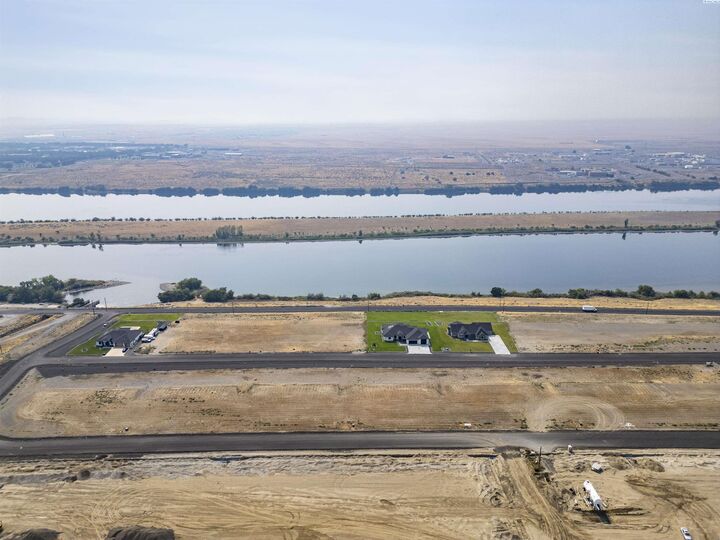 Property Photo:  199 Panoramic Drive 14  WA 99301 