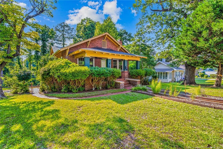 Property Photo: 201 Woodside Avenue NC 28301