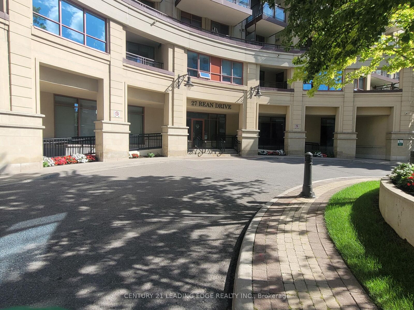 Property Photo:  27 Rean Drive 606  ON M2K 0A6 