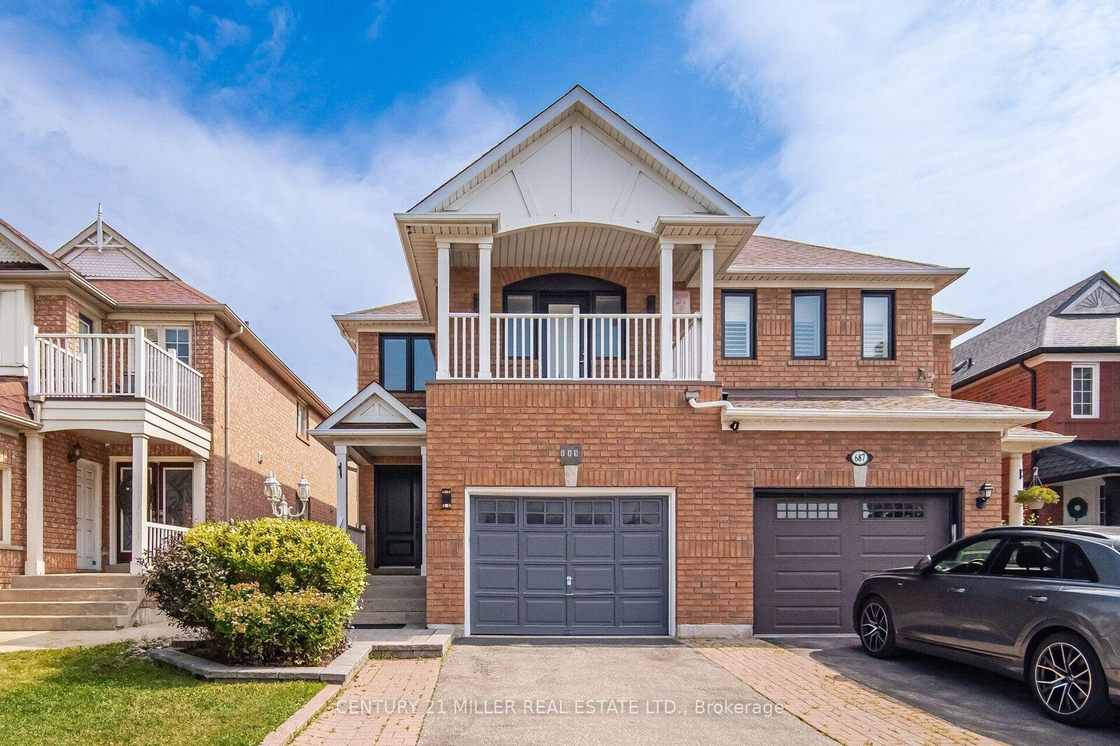 Property Photo:  689 Macbeth Heights  ON L5W 1E5 