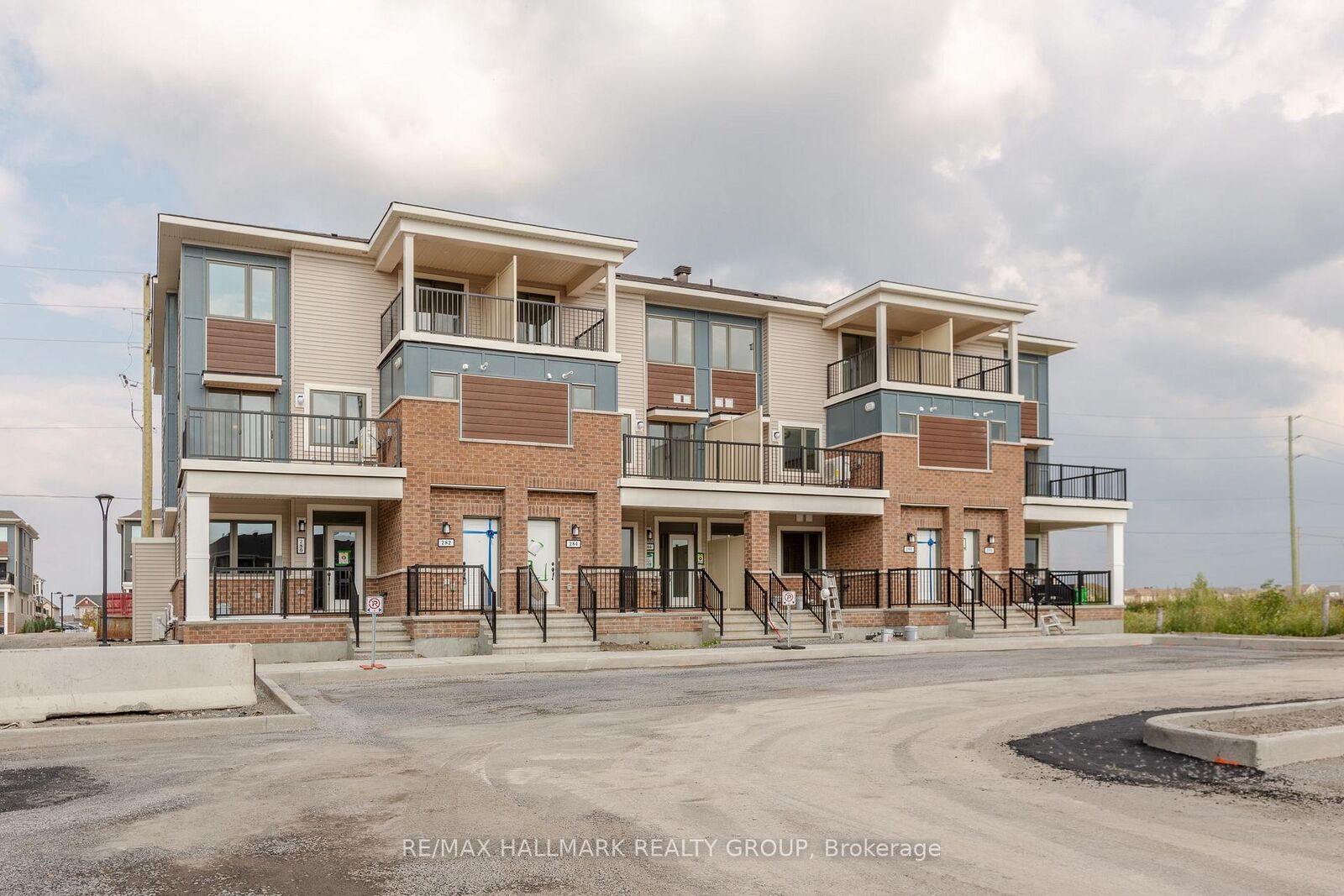 Property Photo: 284 Zenith Private ON K2J 6N2