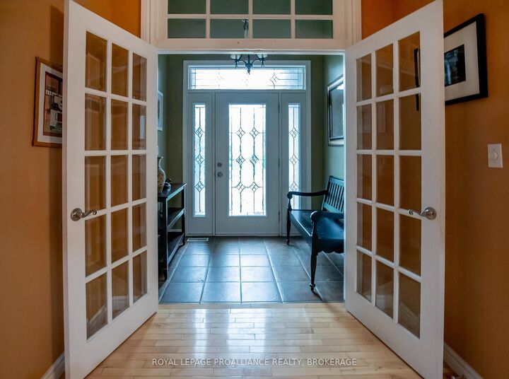 Property Photo:  1098 Coverdale Drive  ON K7M 8X7 