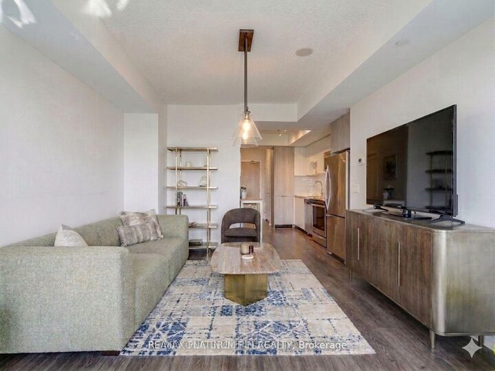 Property Photo: 9 Valhalla Inn Road 2405 ON M9B 0B2