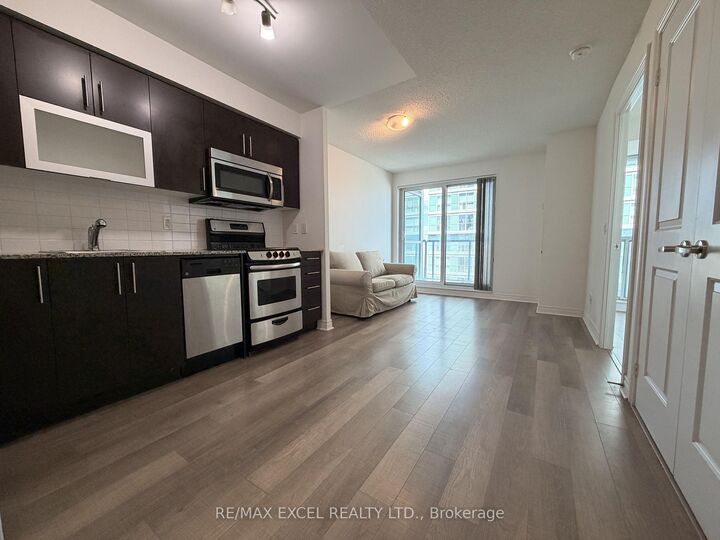 Property Photo: 50 Town Centre Court 2106 ON M1P 0A9