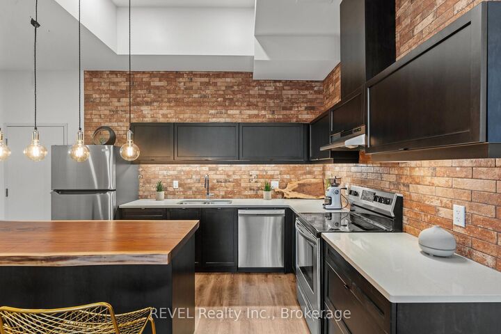405 Merritt Street 3 — photo 1