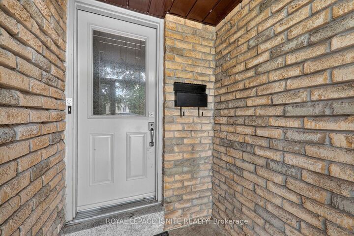 Property Photo: 151 Fawcett Trail ON M1B 3B9
