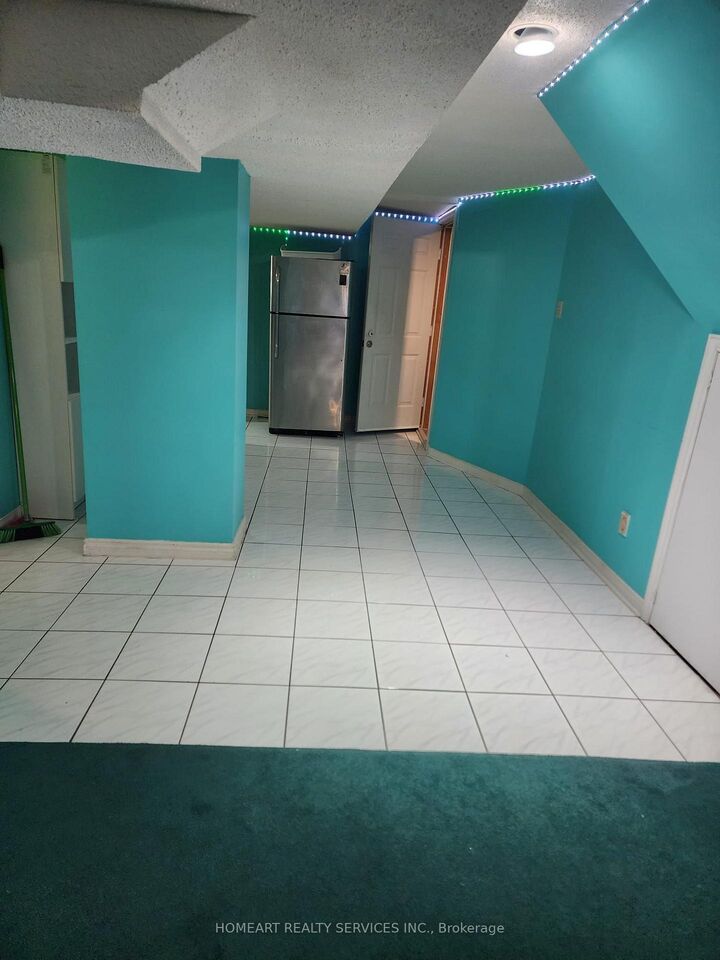 Property Photo: 37 Trafford Crescent ON L3R 7H9