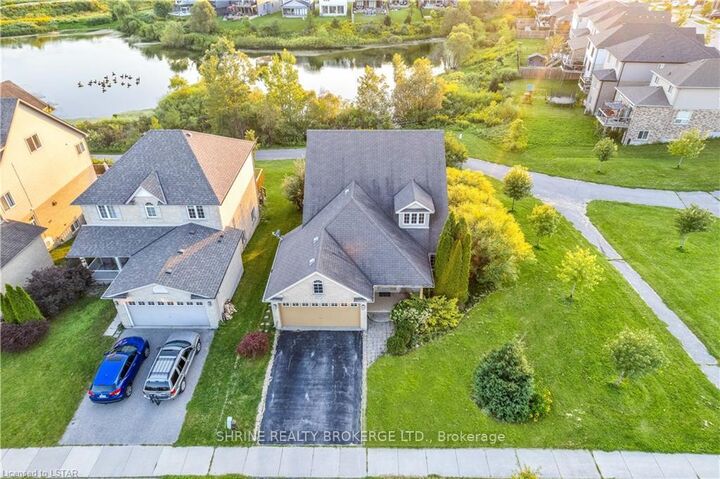 Property Photo:  1841 Foxwood Avenue Upper  ON N6G 0C4 