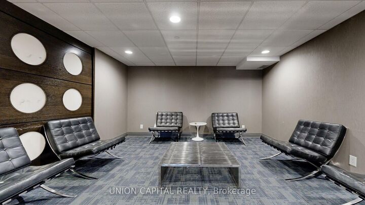 Property Photo: 25 Town Centre Court 1608 ON M1P 0B4