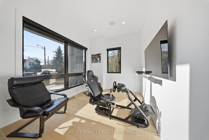 Photo de la propriété:  1653 Glenburnie Road  ON L5G 3E4 
